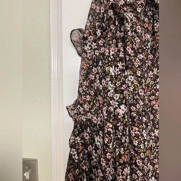 Terra & Sky 2X Floral Blouse 🌸 - Picture 2 of 8